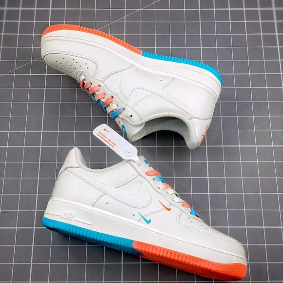 Nike Air Force1\' 07 string with red and blue gradient main image 5